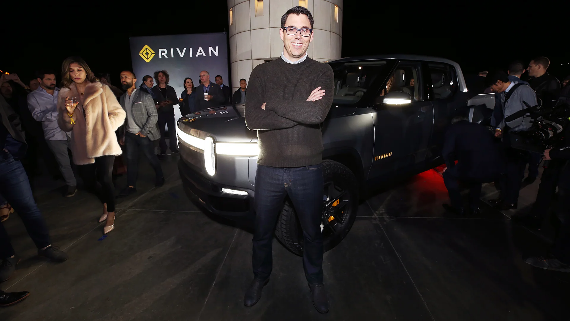Rivian - сокращает штат на 10% в условиях растущей конкуренции на рынке